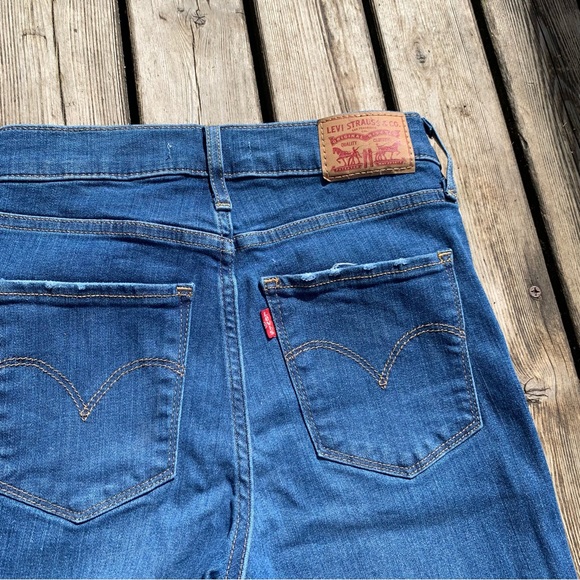 720 High Rise Super Skinny Levi’s - Picture 13 of 16